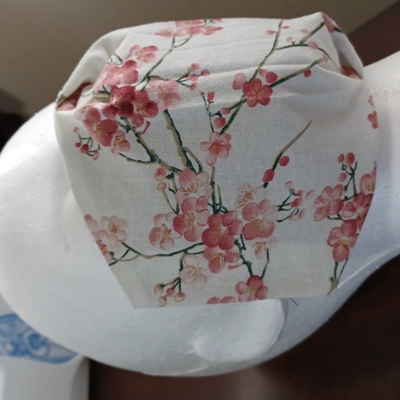 Handmade Facemask Spring Blossoms - Picture 4 of 5